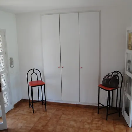 Appartamento Rina Beach